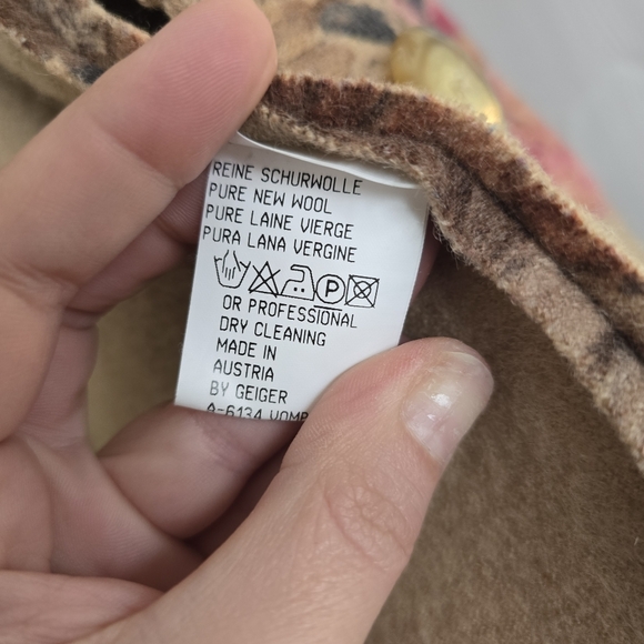 Geiger boiled wool jacket with a floral tapestry pattern - Picture 9 of 10